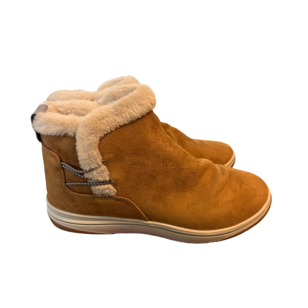 Cloudsteppers by Clarks Breeze Fur Tan Ankle Boots Women's Size 9.5 Comfort Warm